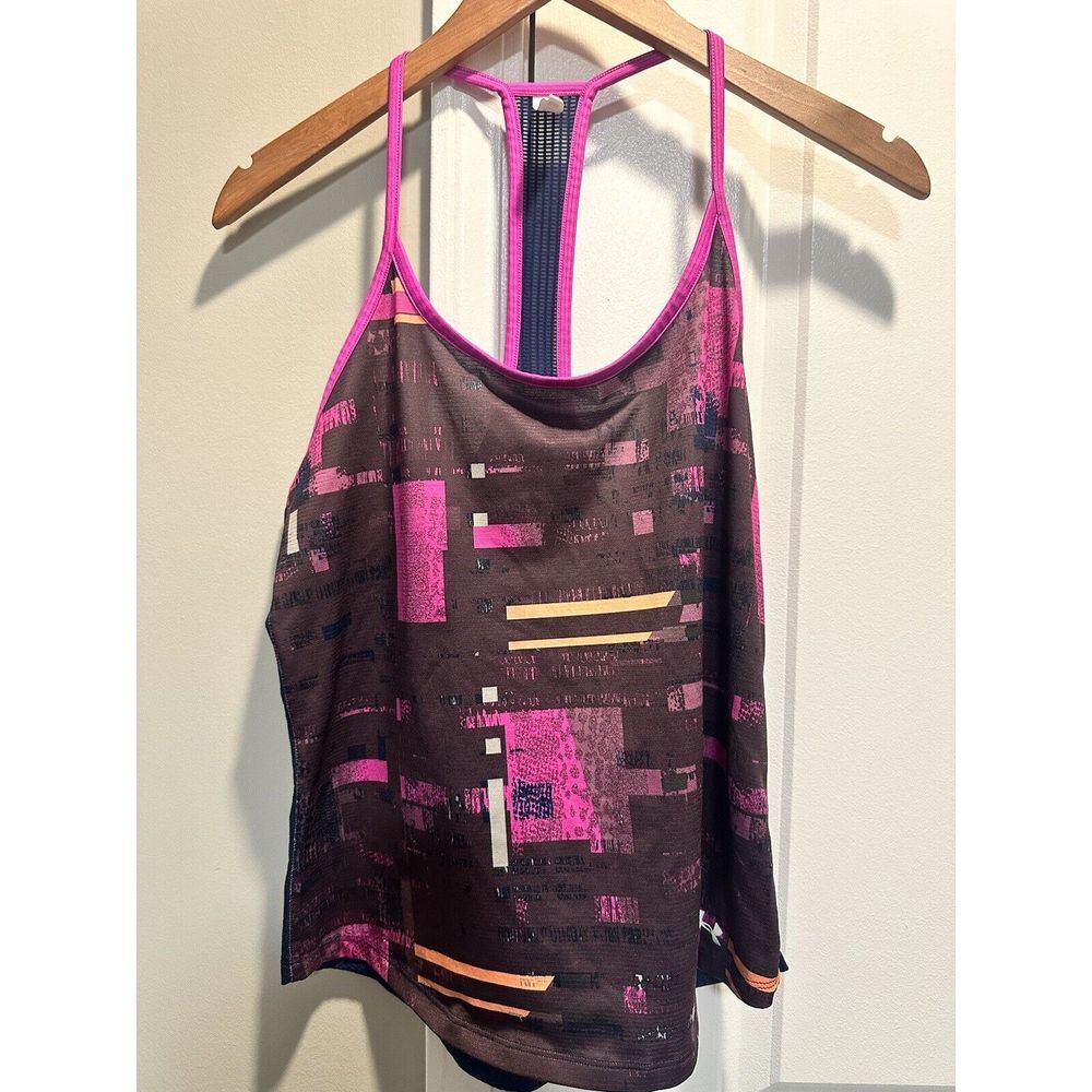 Under Armour tank‎ size medium